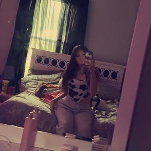 Meet your Posher, Alyssa